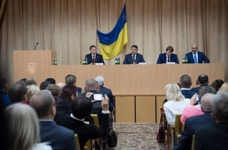 Прем’єр-міністр України Володимир Гройсман провів робочу нараду з аграріями Херсонщини